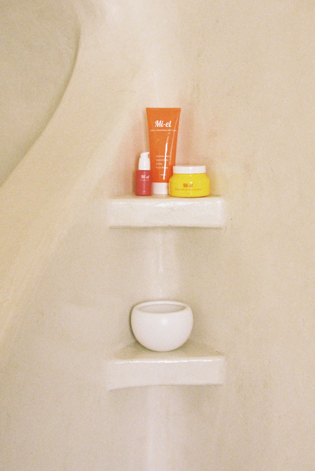 How to Achieve a Smooth Back: Banishing Bacne and Bumps