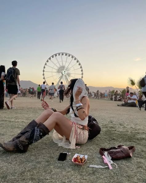 Ready for Festival Season? Here’s How to Get Smooth, Glowing Skin from Head to Toe