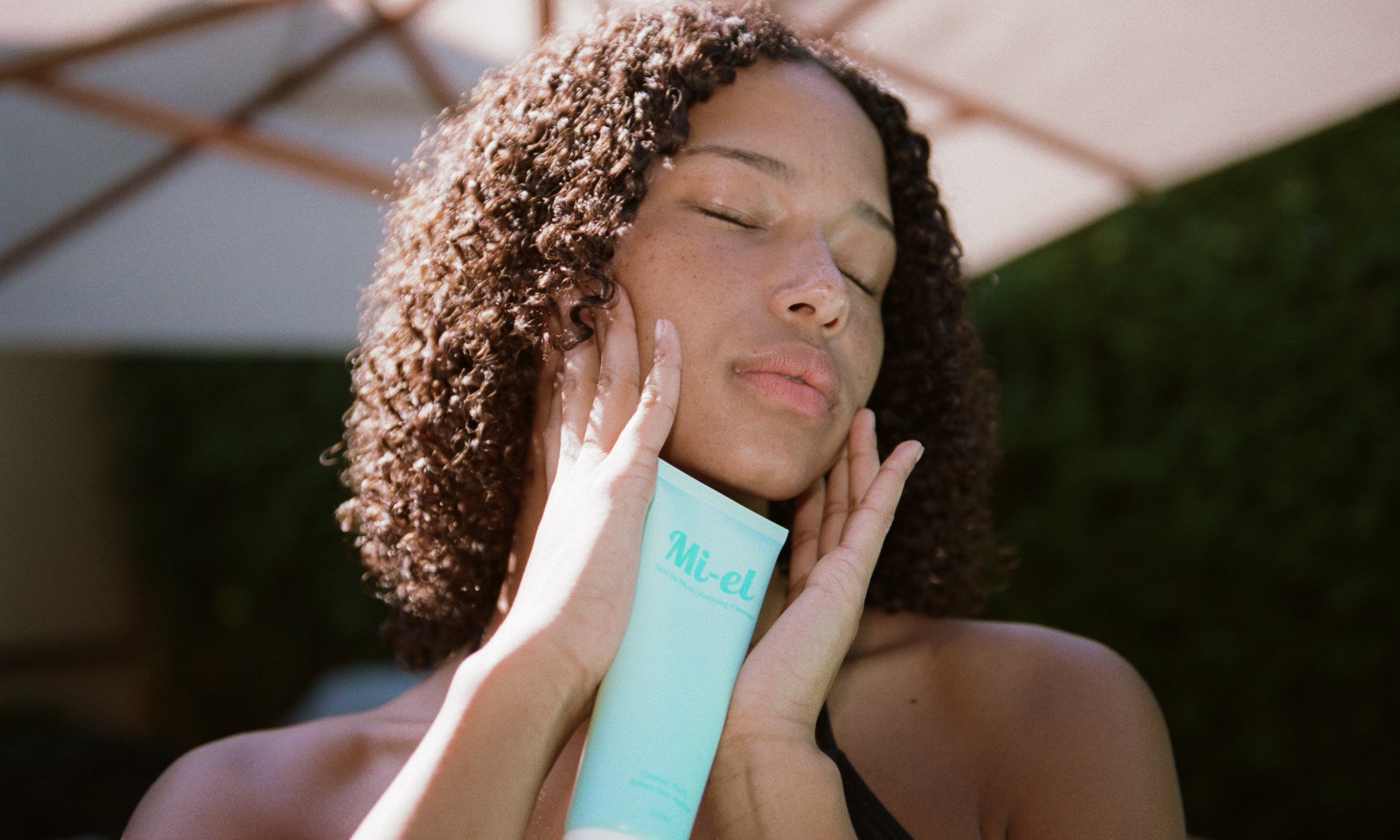 Why Does My Face Feel Tight After Washing It? Here's What Your Skin Might Be Telling You