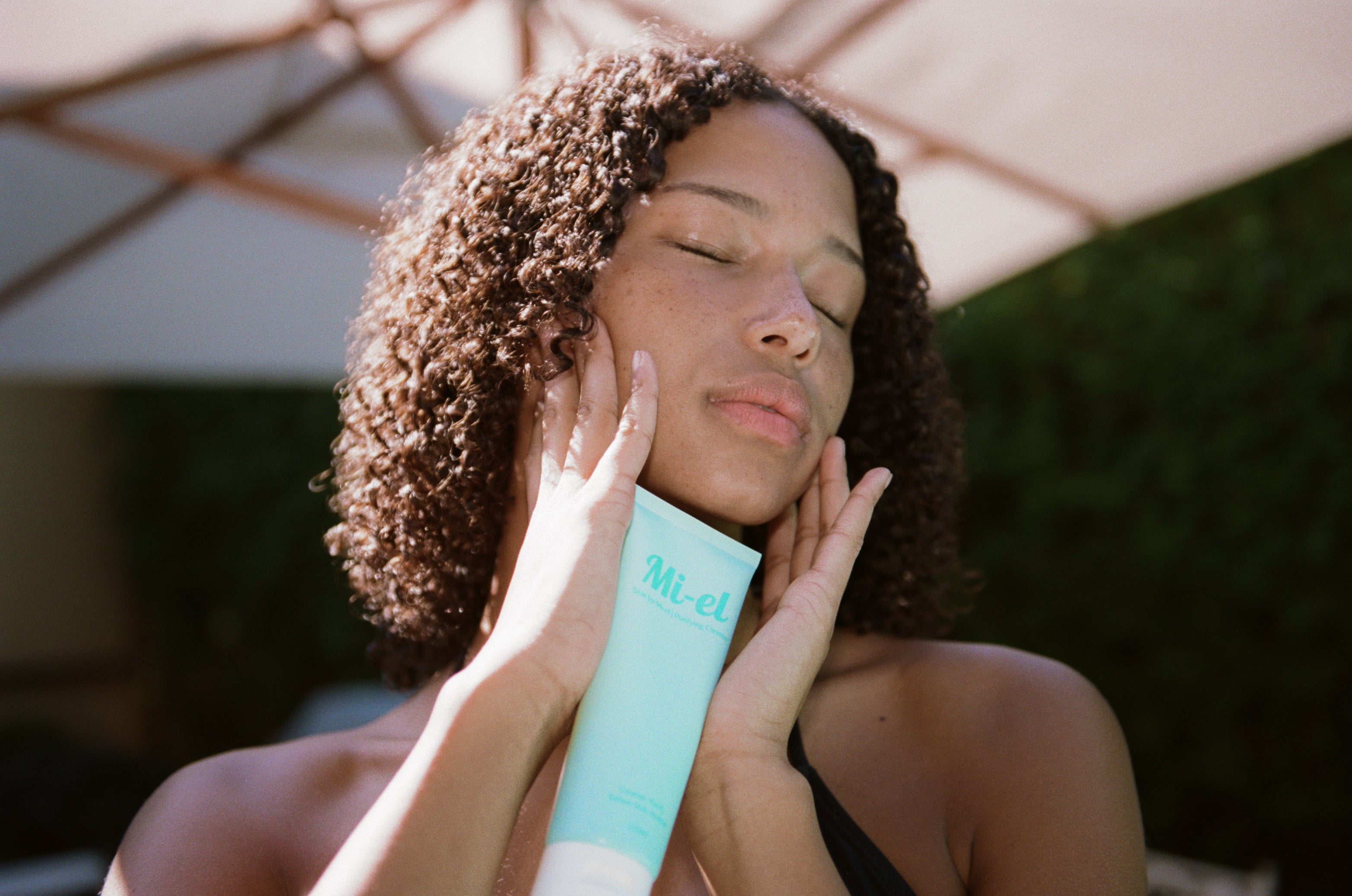 Why Does My Face Feel Tight After Washing It? Here's What Your Skin Might Be Telling You