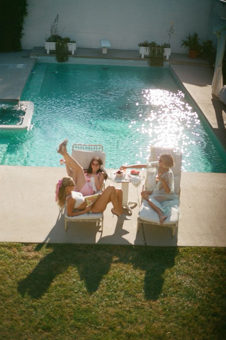 Things To Do This Memorial Day Weekend (And How to Show Up Smooth and Glowing)